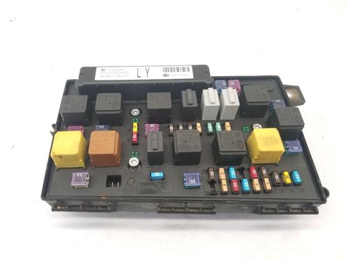 Used Fuse box Fuse box 39206177 39206177