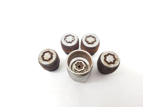 BP31053779O1 main image