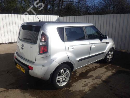 Right front window switch KIA SOUL I (AM) 1.6 CRDi 128 | BP39203782I26 - Image 17