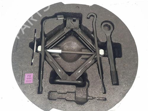 Used Jack Kit Jack Kit HYUNDAI i30 (FD) 1.6 CRDi (116 hp) 34042579 34042579