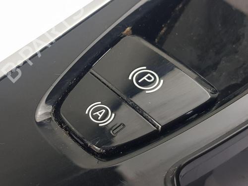 Switch VOLVO XC90 II (256) B5 Mild-Hybrid AWD | BP30914779I30 