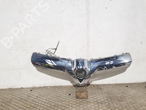 Grelha VAUXHALL CORSA Mk III (D) (S07) 1.2 i 16V (L08) (86 hp) 31053701