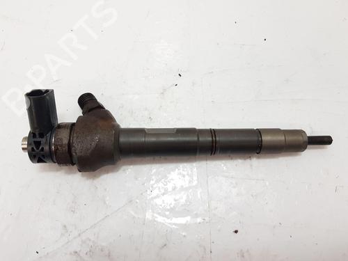 Used Injector VW GOLF VII (5G1, BQ1, BE1, BE2) 1.6 TDI (105 hp) 22670124