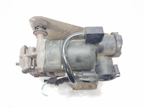 Used Suspension compressor LAND ROVER DISCOVERY III (L319) 2.7 TD 4x4 (190 hp) 25980766
