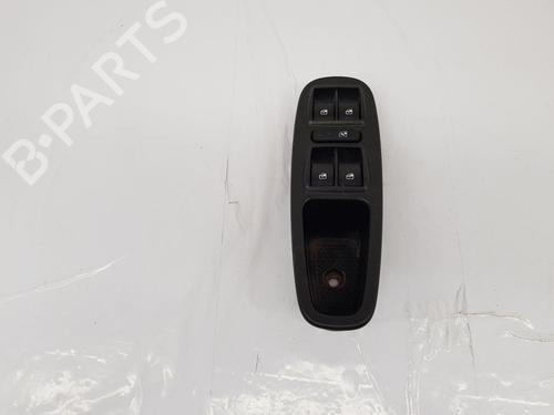 Højre fortil elrude kontakt Højre fortil elrude kontakt FIAT 500L (351_, 352_) 1.3 D Multijet (199LXY1A, 199LXY11) (84 hp) 34253680 34253680