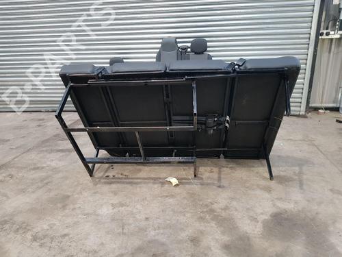 Rear seat VW TRANSPORTER T5 Van (7HA, 7HH, 7EA, 7EH) 2.0 TDI | BP31864337C17
