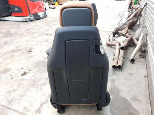 Right front seat MERCEDES-BENZ E-CLASS Coupe (C207) E 350 CDI (207.322) | BP29879115C16