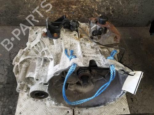 Used Gearbox VOLVO V40 Hatchback (525) T2 (122 hp) 32766668