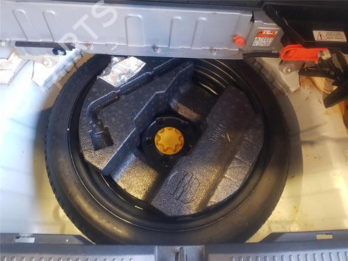 Used Parts TOYOTA AURIS (_E15_) 1.8 Hybrid (ZWE150_, ZWE150R) 4960793
