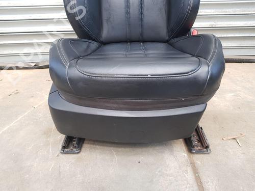 Right front seat MASERATI LEVANTE SUV (M161) 3.0 D Q4 | BP36052138C16  - Image 7