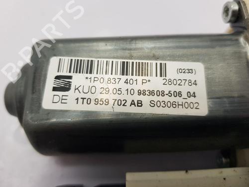 Rudehejsemotor forskærm venstre SEAT LEON (1P1)  | BP29642148E21 