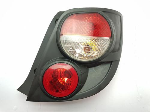 Used Right taillight CHEVROLET AVEO Hatchback (T300) 1.2 (86 hp) 22209631
