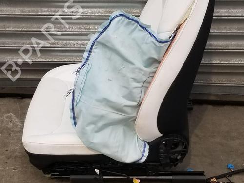 Right front seat TESLA MODEL Y (5YJY)  | BP32870615C16  - Image 34
