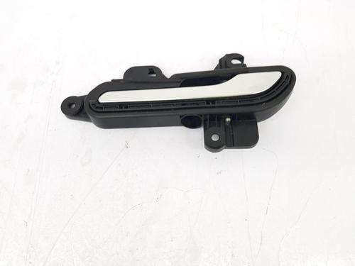 front-left-exterior-door-handle-tesla-model-3-5yj3-2017-33295951 main image
