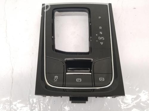 Used Shift knob Shift knob SKODA KAROQ (NU7, ND7) 1.5 TSI (150 hp) 40261416 40261416