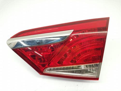 Feu de coffre droit HYUNDAI i40 I CW (VF) 1.7 CRDi (136 hp) 32127535
