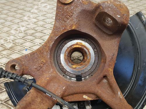 Left front steering knuckle DACIA DUSTER (HM_) 1.6 SCe 115 (HMM1) | BP30445325M25 