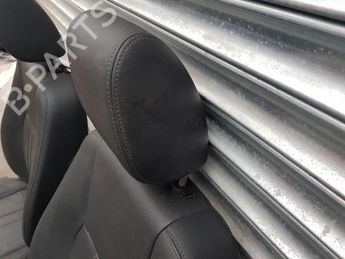 Right front seat LAND ROVER DISCOVERY IV (L319) 3.0 TD 4x4 | BP26915072C16 