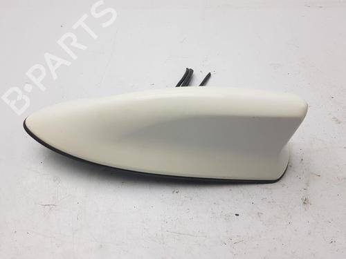 Used Antenna/Base Antenna/Base TOYOTA YARIS (_P21_, _PA1_, _PH1_) 1.5 Hybrid (MXPH10, MXPH11) (116 hp) 34708611 34708611