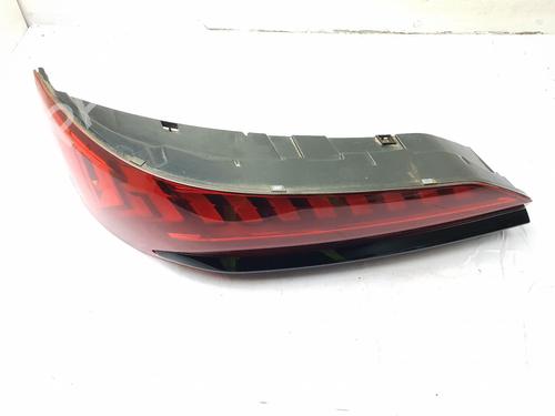 Used Left taillight Left taillight AUDI Q7 (4MB, 4MG, 4MQ) SQ7 TDI quattro (435 hp) 33295799 33295799