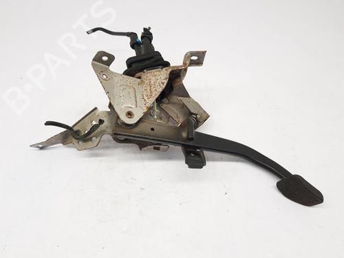 Used Clutch pedal VOLVO V40 Hatchback (525) T3 (152 hp) 30161418