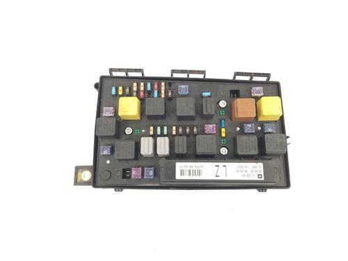 Used Fuse box Fuse box VAUXHALL ZAFIRA Mk II (B) (A05) 1.9 CDTI (120 hp) 27266971 27266971