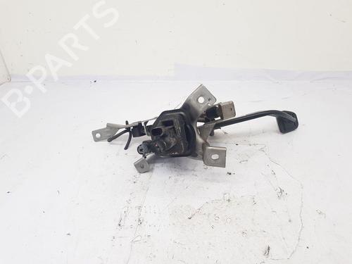 Used Clutch pedal Clutch pedal VOLVO V40 Hatchback (525) D2 (114 hp) 33558959 33558959