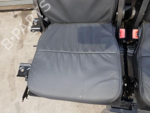 Rear seat LAND ROVER DISCOVERY IV (L319) 3.0 SDV6 4x4 | BP32198854C17