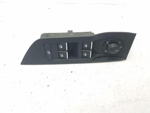 Used Right front window switch Right front window switch SKODA SUPERB III Estate (3V5) 2.0 TDI (150 hp) 33246796 33246796