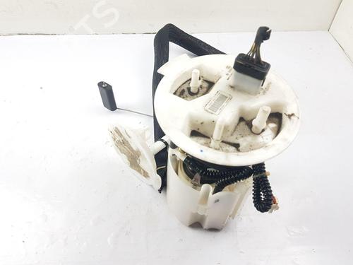 Kraftstoffpumpe für VOLVO V60 I (155) D2 (120 hp) 31282697