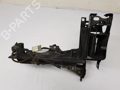 Used Left headlight support Left headlight support BMW 5 (F10) 520 d (184 hp) 38991370 38991370