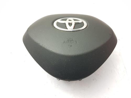 driver-airbag-toyota-c-hr-_x1_-2016-32352704 main image