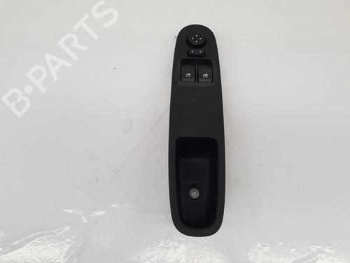 Used Right front window switch Right front window switch FIAT PUNTO EVO (199_) 1.4 (199AXB1A) (77 hp) 33944526 33944526
