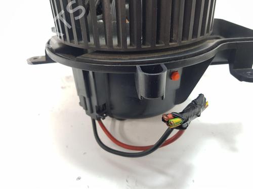 Heater blower motor PEUGEOT 3008 I MPV (0U_) 2.0 HDi 150 / BlueHDi 150 | BP22208563M62 