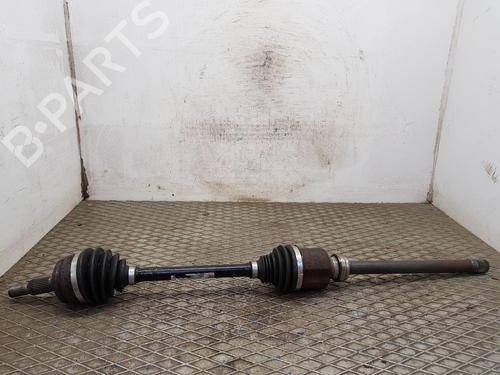 Used Right front driveshaft PEUGEOT 3008 II SUV (MC_, MR_, MJ_, M4_) Hybrid4 (M45GBU) (299 hp) 29900307
