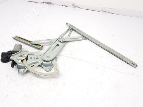 Used Front left window mechanism Front left window mechanism TOYOTA YARIS (_P13_) 1.3 (NSP130_, NSP130) (99 hp) 23053912 23053912