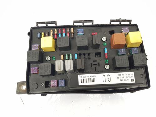 Scatola fusibili VAUXHALL ASTRA Mk V (H) Sport Hatch (A04) 1.9 CDTi (L08) (150 hp) 32127531