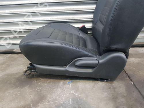 Right front seat MITSUBISHI L200 / TRITON (KA_T, KB_T) 2.5 DI-D 4WD (KB4T) | BP30923983C16