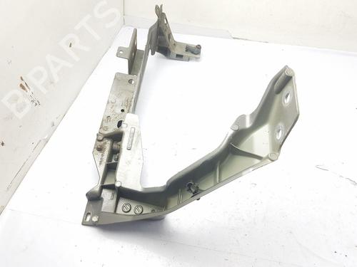 Højre forlygtestøtte) Højre forlygtestøtte) LAND ROVER RANGE ROVER VELAR (L560) 2.0 D200 MHEV 4x4 (204 hp) 34169178 34169178