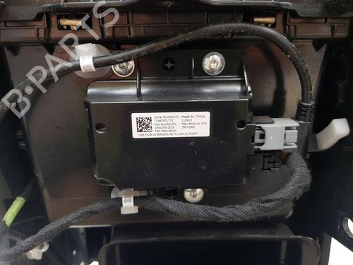 Armrest / Center console TESLA MODEL 3 (5YJ3) | BP35716601I20 - Image 9