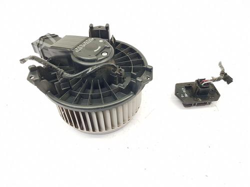 Used Heater blower motor Heater blower motor TOYOTA HILUX VII Pickup (_N1_, _N2_, _N3_) 2.5 D-4D 4WD (KUN25_, KUN25R) (120 hp) 36508129 36508129
