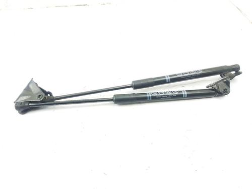 tailgate-lift-support-toyota-yaris-_p21_-_pa1_-_ph1_-2020-31841953 main image