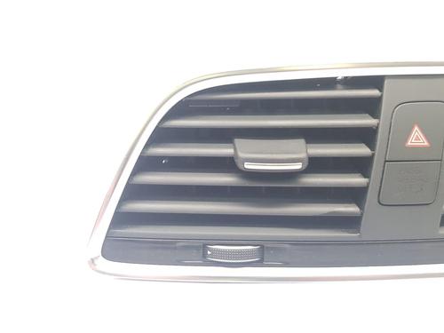Air vent AUDI Q3 (8UB, 8UG) 2.0 TDI quattro | BP31983582I21
