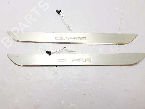 Used Right sideskirt CUPRA FORMENTOR (KM7, KMP) [2020-2025]  28081277