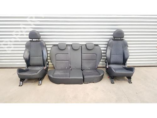 Used Right front seat Right front seat MITSUBISHI COLT VI (Z3_A, Z2_A) 1.5 CZT (Z37A) (150 hp) 33944238 33944238