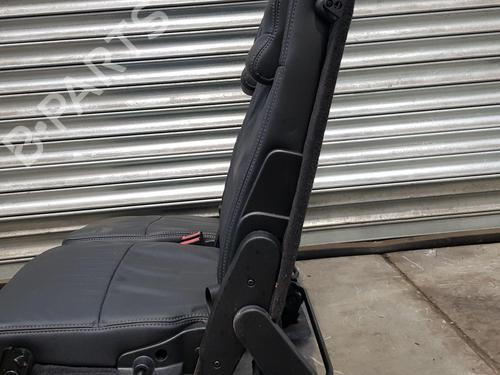 Rear seat LAND ROVER DISCOVERY IV (L319) 3.0 SDV6 4x4 | BP32198854C17