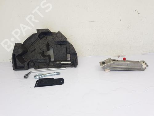 Used Jack Kit MERCEDES-BENZ C-CLASS Coupe (CL203) C 220 CDI (203.706) (143 hp) 28087859