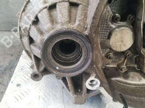 Gearbox VW PASSAT B6 (3C2) 2.0 TDI | BP30650129M3