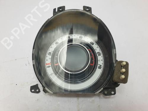 Used Instrument cluster FIAT 500 (312_) 1.2 (312AXA1A) (69 hp) 22677275