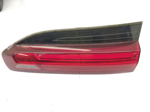 Farolim direito da mala BMW X4 (G02, F98) xDrive 20 d Mild-Hybrid (190 hp) 32149211